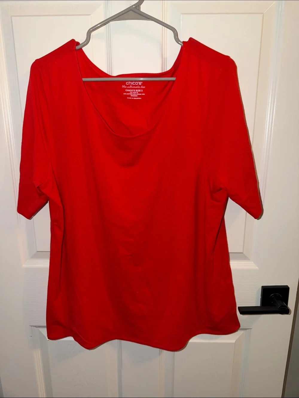 Chico's Red Short Sleeve Scoop Neck Tee